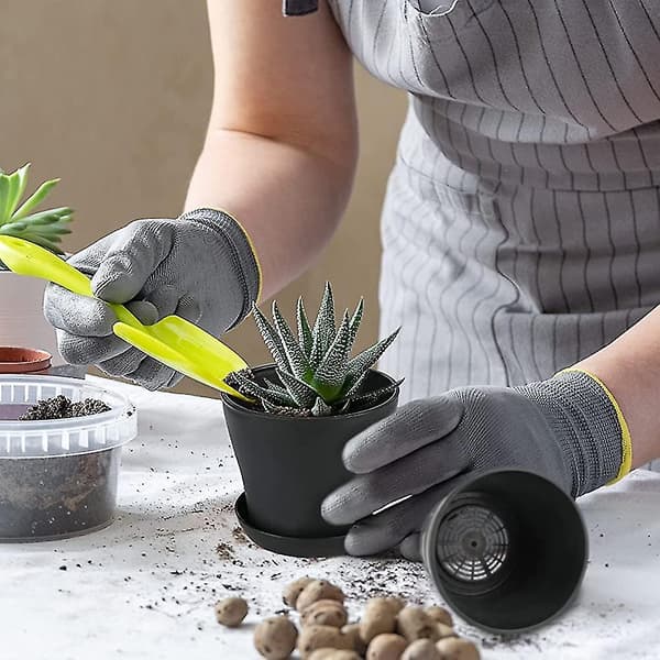 8 stk. 4\" små sorte plantepotter i plast til indendørs planter til kontoret