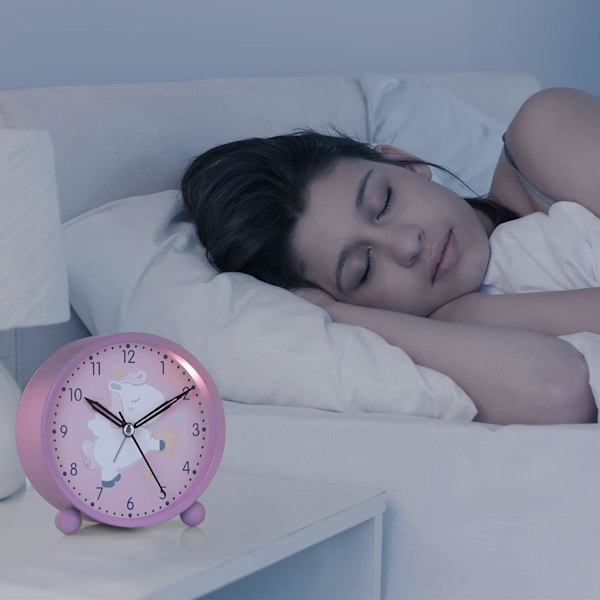 Barn Analog Klocka Pojke Flicka Larmklocka, Tyst Icke-Tickande Larmklocka, Snooze Sängbordslarmklocka, Lätt att Ställa in och Batteridriven Rosa Enhörning