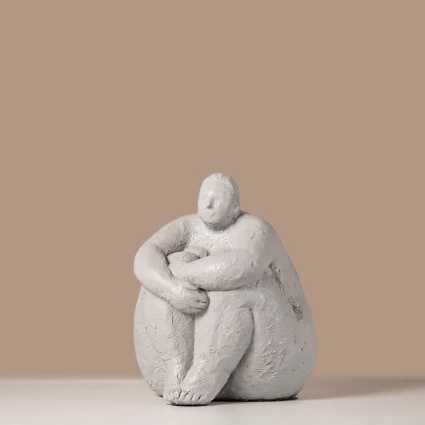 Kvinnelig skulptur statue dekorasjon gave harpiks statue kunst 18cm
