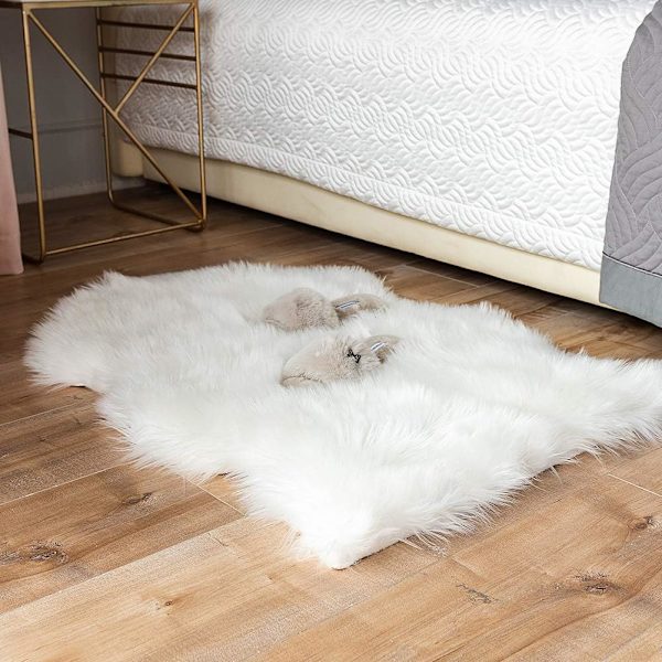 Lyxig mjuk konstgjord fårskinnsstolöverdrag sittdyna plyschpälsområdesmattor för sovrum, 2ft x 3ft, vit