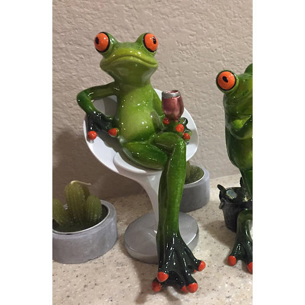 Ny og interessant froskestatue avslappende statue egnet for hjemmedekorasjon drikking