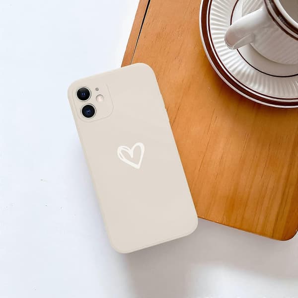Kompatibelt deksel til iPhone 12, Enkelt Søtt Kjærlighetshjerte-Hvit