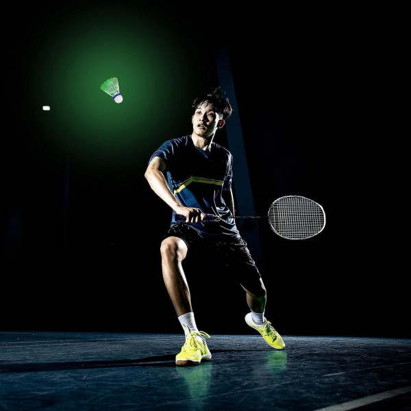 Sett med 8 LED badmintonballer for innendørs og utendørs bruk