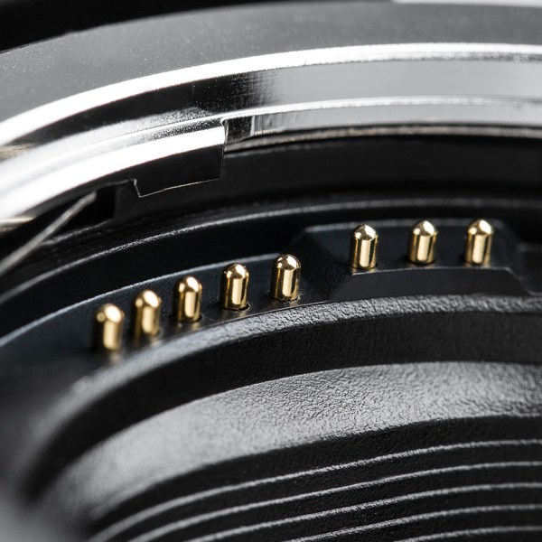 Objektiivisovitin Canon EF S -objektiiveille Canon EOS M peilittömiin kameroihin