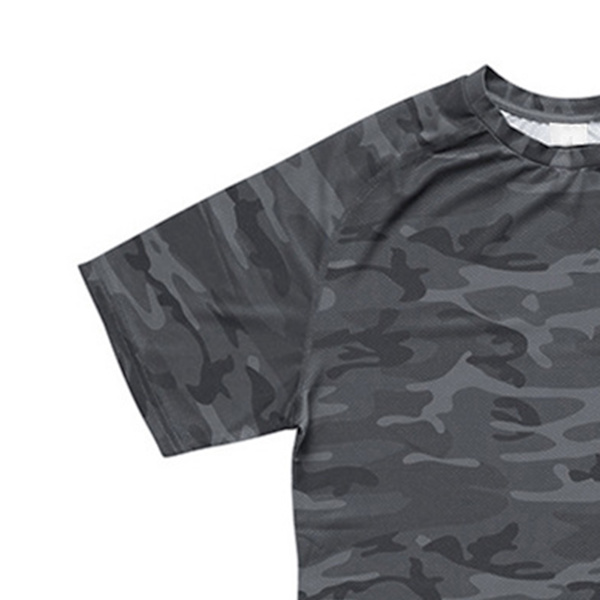 Sports T-shirt til mænd, hudvenlig, hurtigtørrende, åndbar, komfortabel, rund hals, til løb, yoga, sort camouflage, L