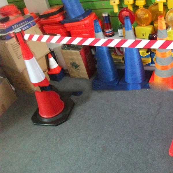 Plastkjegler Barrierekobling Lett Lys Farge Trafikkvarselkjeglekobling for Store Skole Rød