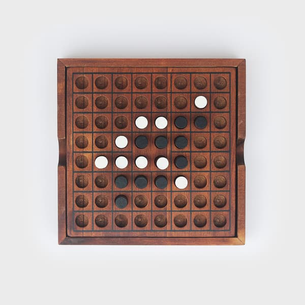 Iron & Glory Puinen Reversi Strategiapeli
