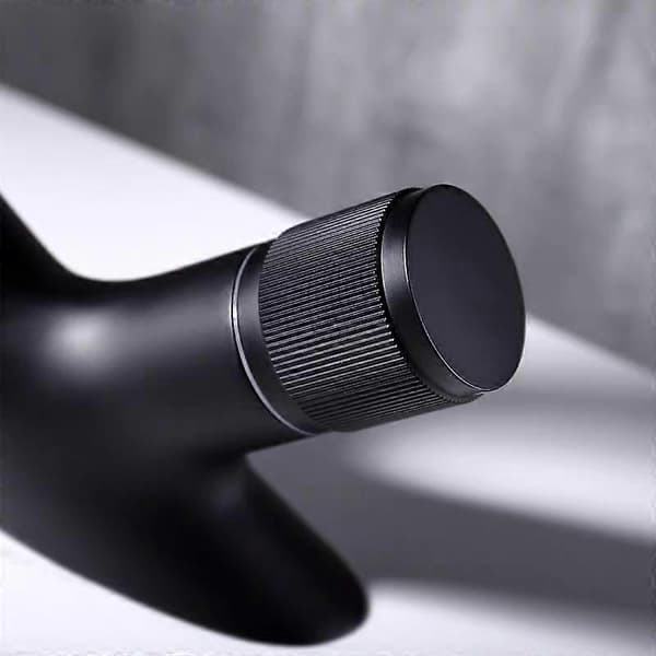 Sort servantbatteri med ett hull, messing servantbatteri, luksuriøst design servantbatteri