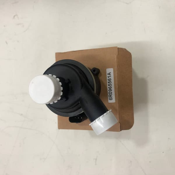 Extra vattenpump för Audi A1 A4 A5 A6 6R0965561A 6 kylvätskepump~03817