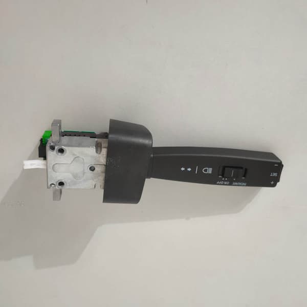 Autodele forlygtekontakt til Volvo Volvo 20797836~03771