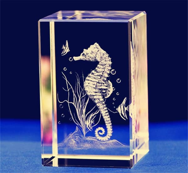 Krystallglass Sjøhest Figur 3D Lasergravert
