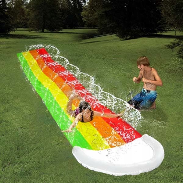 Oppustelig vandrutsjebane med sprinkler 465x75cm