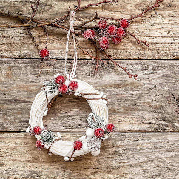 Handgjord DIY Julgransring Dörrhängande Blomsterkrans - 30cm Ytterdiameter Offvit Indonesisk Ranka style1242
