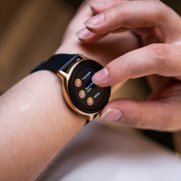 Kuura+ Smartwatch WS Vit/Guld