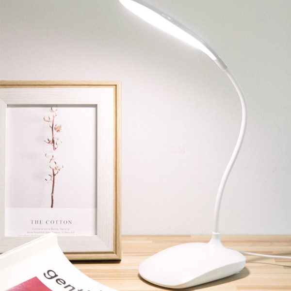 LED Skrivebordslampe med Fleksibel Svanenhals, 3 Lysstyrkeniveauer, Batteridrevet Bordlampe med Touch-Kontrol, Kompakt Bærbar Lampe til Kollegie, Studierum og Kontor