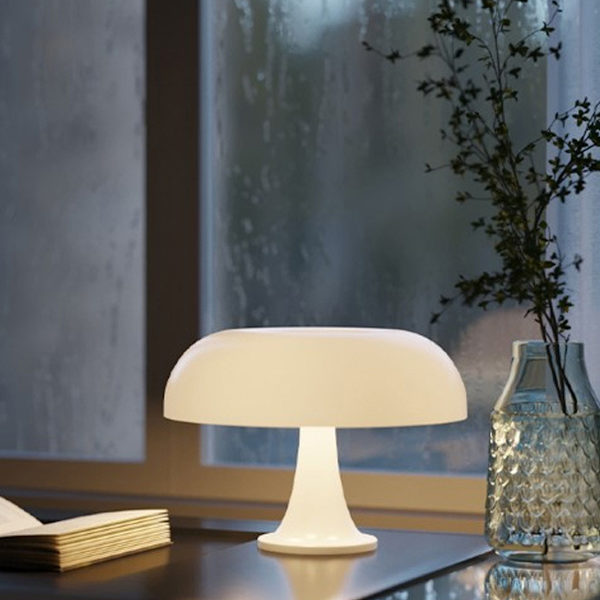 AGILITY svampebordlampe Polycarbonat bordlampe Hvid, 4 gratis LED-lyskilder