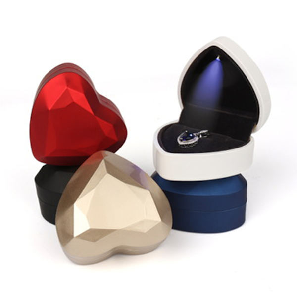 LED smyckeskrin presentask elegant sammetshalsband hänge ask armband ask med LED-ljus för smyckendisplay bröllop förlovning Alla hjärtans dag
