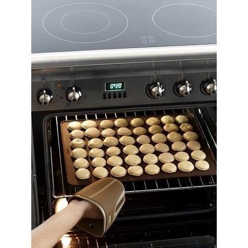 Macaron Bakset: Silikon Macaronmatta - 38,3x28,5cm | PLUS Trimmunstyckesverktyg