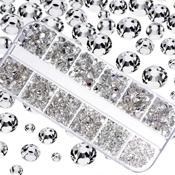 2000 Rhinestone Nageldekorationer Kristall - Olika Storlekar i Ask