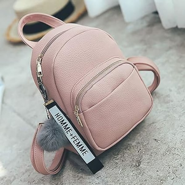 Liten ryggsäck för kvinnor, miniryggsäck i PU-läder för kvinnor med plyschbollshänge, liten handväska för tonåringar, flickor, damer, kvinnor (rosa)