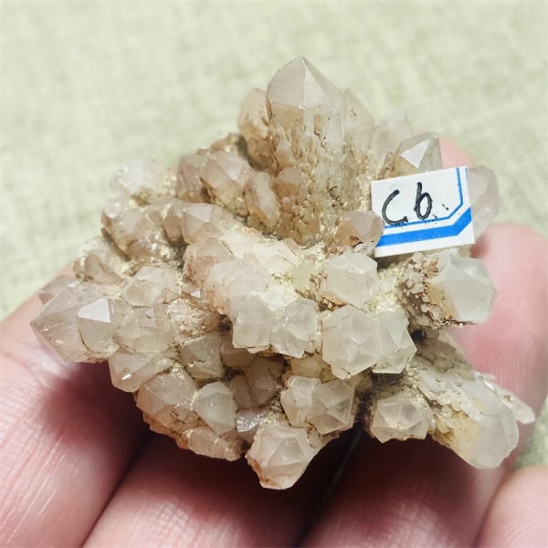 Naturlig Crystal Cluster Mineral Prov Energisten Juldekoration present C3  126g  70mm