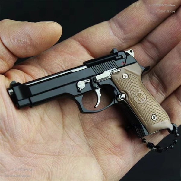 1:3 Metal Pistol Toy Gun Miniatyrmodell Beretta 92F Nyckelring Högkvalitativ kollektion Leksak Födelsedagspresenter 11