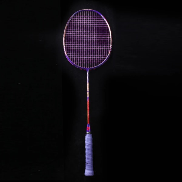 1 ST Professionell 50T stång 100lbs kolfiber badmintonracket uppspänd med väskor Träningsracket Speed ​​Sport för vuxna Lila