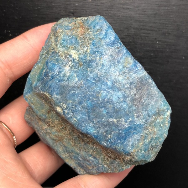 Naturlig blå apatit rå Stone Healing Reiki Crystal Ädelstenar och mineralprov grovt prov heminredning about 130-150g
