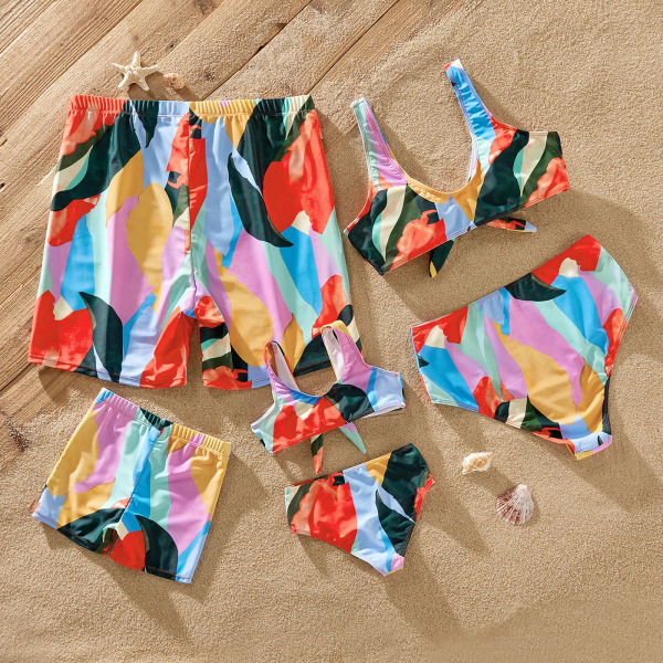 Familjematchande Allover Färgglada Geo Print Knot Front Tvådelad Bikini Set Baddräkt eller badbyxor Shorts MultiColour Girl8-9Years