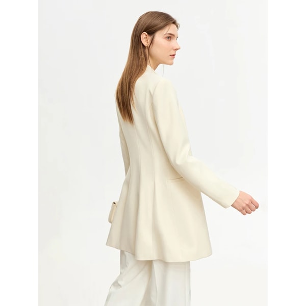 Minimalistiska kostymer för kvinna 2023 Höst Ny nischdesign Klädställningskrage Dubbellagers Basics Tunna Trendiga Blazers 12343100 light apricot XXL