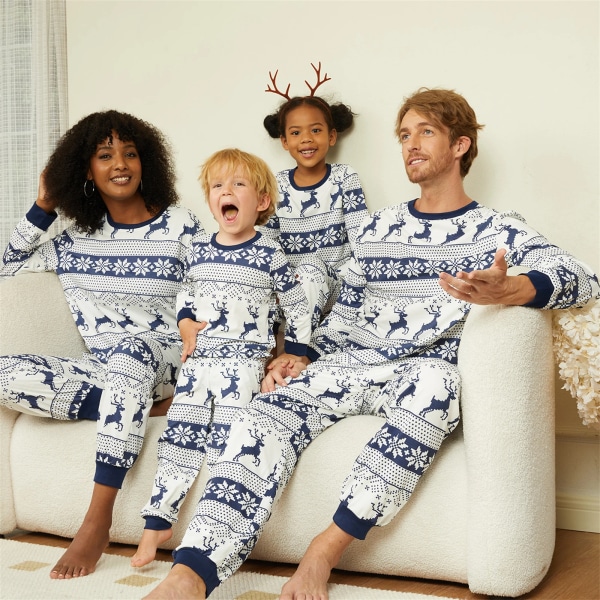 Julfamiljsmatchande överallt blått print Långärmad Naia™ Pyjamasset (flammsäker) Blue MenL