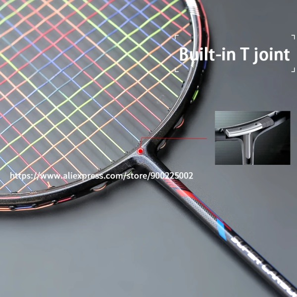 Färgglada strängar Badmintonracket i hel kolfiber med väskor 22-28LBS G5 Ultralätt 4U professionell offensiv racketsport Red
