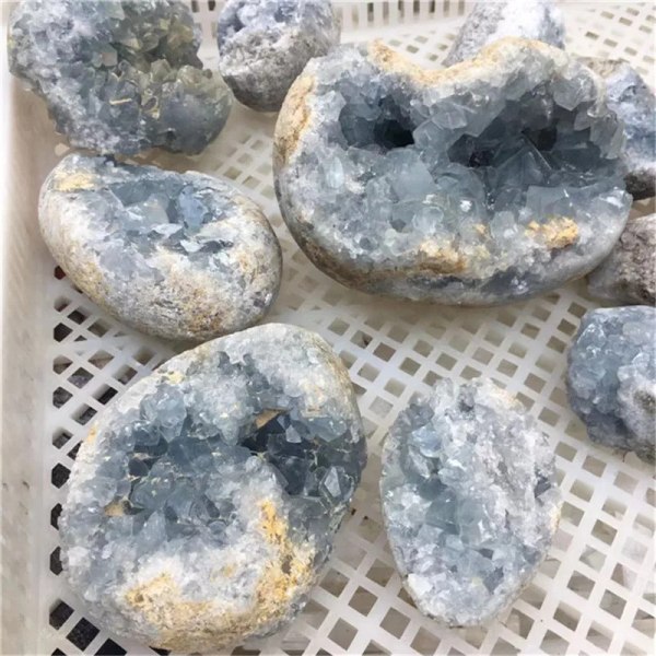 Naturlig Celestite Crystal Raw Cluster Sky Blue Geode Grovt mineralprov 400-500g