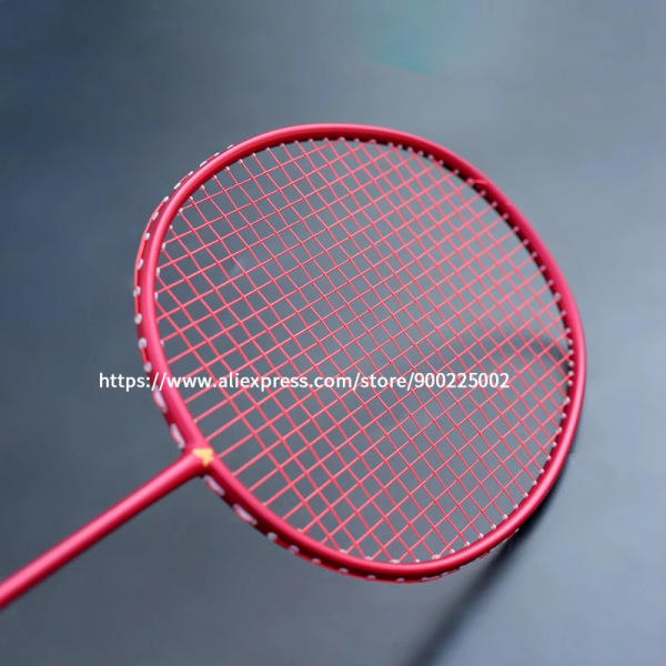 Professionell träning 100 % helkaronfibersträngad badmintonracketväskor Lättvikt 6U 72G racket 22-28LBS Sports Speed Red