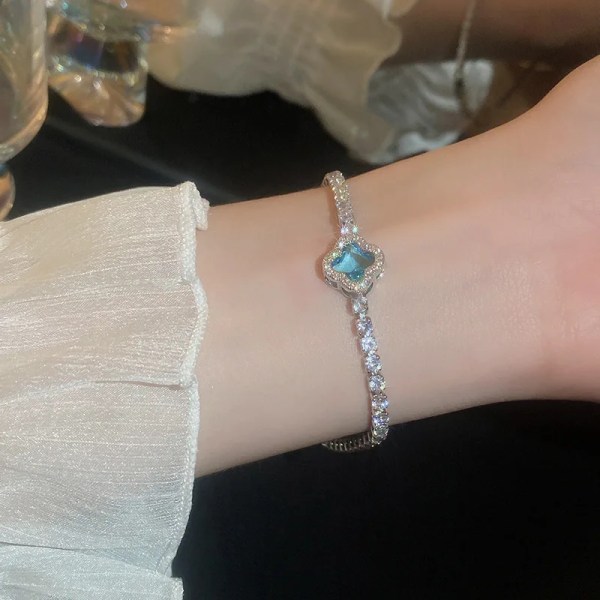 Clover Tennis Armband Lyx Full Zirkon Dekor Koppar Elegant Hand Smycken Tillbehör Födelsedag Alla hjärtans dag present för kvinnor Blue