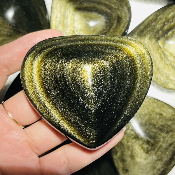 Naturligt guld Obsidian Cat Eyes Quartz Crystal Heart Healing Decor Present 220-260g