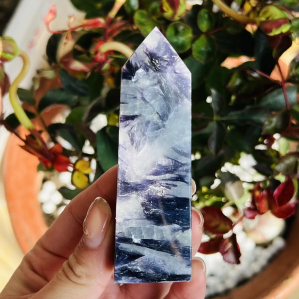 Naturlig Lila Glimmer Mineral Obelisk Wand Point Heminredning Healing Gift 1 piece