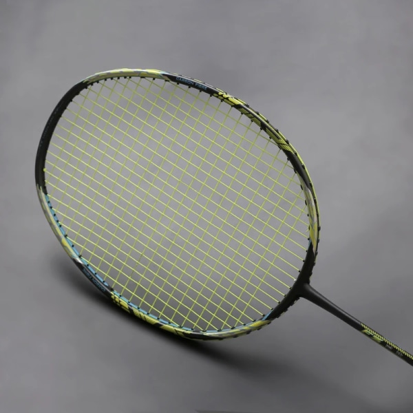 Carbon Fiber Strung Badmintonracket Vikt Lätt 4U 84g G5 Offensiv Typ Racket 24-32LBS Racket Med Väskor Speed ​​Raquette green