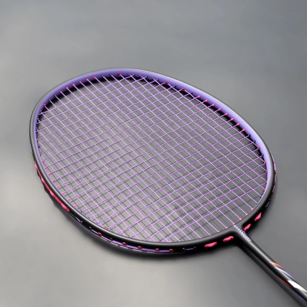 10U 52G 4 färger 100% kolfiber badmintonracketsträngar Superlätt träningsracket Professionell racket med väskor Vuxen Lila