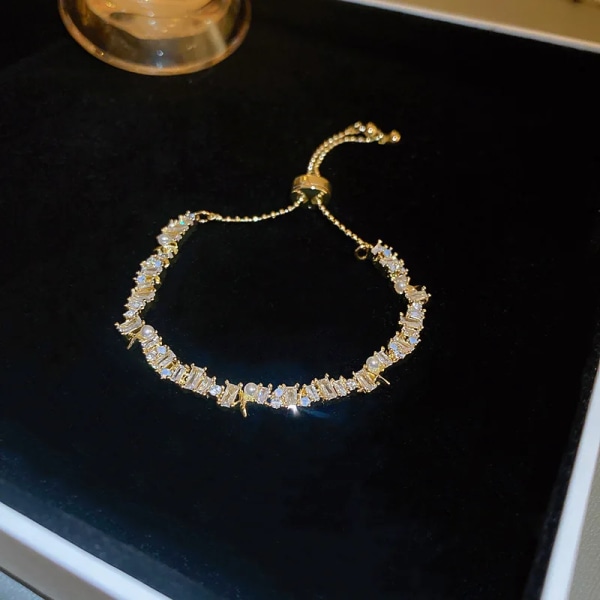 Utsökt nytt koreanskt pärlarmband Modetemperament Enkelt armband Eleganta bankettsmycken för damer gold