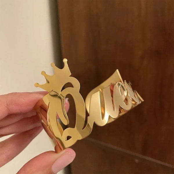 Anpassade namnarmband för kvinnor Armband i rostfritt stål Personlig berlockarmband Valentine Smycken Present Gold Color
