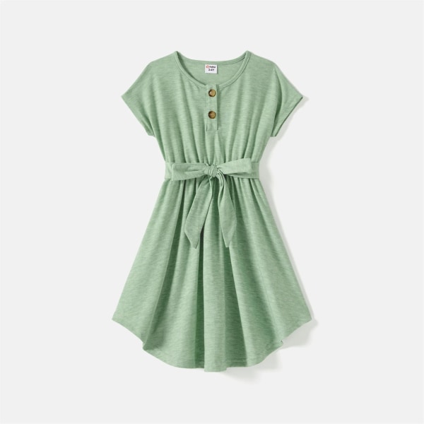 Matchande kläder för familjen Rejäla kortärmade klänningar med bälte och randiga Colorblock T-shirts-set Green Women M
