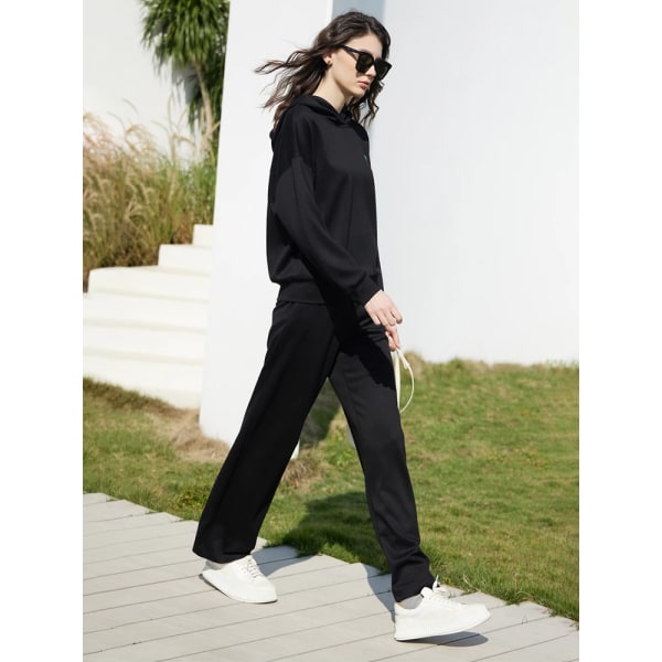 Minimalism Sweatshirt 2023 Vår Ny Hoodie Chic Shorts Byxor för Dam Pantalone träningsoverall Separat rea 72311001 blackT12371093 XL