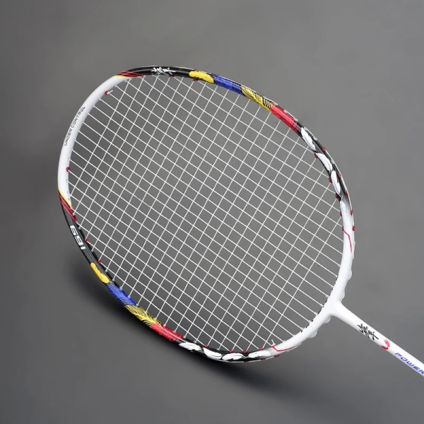 Print Carbon Fiber Super Light 8U 62g Badmintonracket G5 Max Tension 32LBS Racket Med Väskor Strängar Racket Sport WHITE