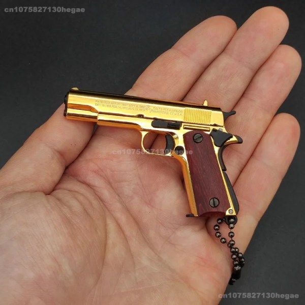 1:3 Metal Pistol Toy Gun Miniatyrmodell Beretta 92F Nyckelring Högkvalitativ samling Leksakspresenter Militär samlarobjekt 2024 Ny 17