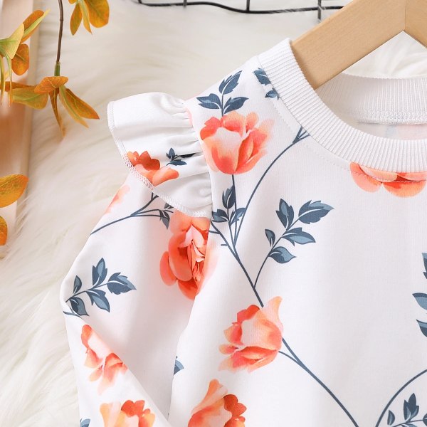 Baby Girl Allover blommigt print volanger långärmad tröja White 3-6Months