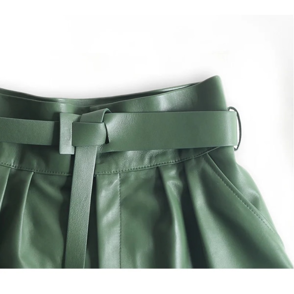 Kvinnor Harajuku äkta läder knopp veckade Falbala shorts med bälte Femme hög midja Hhaki/grön Casual Mujer Sexiga booty shorts green S