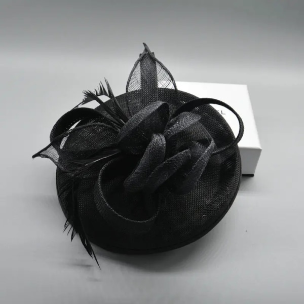 Kvinnor Chic Fascinator Hatt Cocktail Bröllopsfest Kyrka Huvudbonad Mode Huvudbonader Fjäder Håraccessoarer Sinamay Fascinators Black