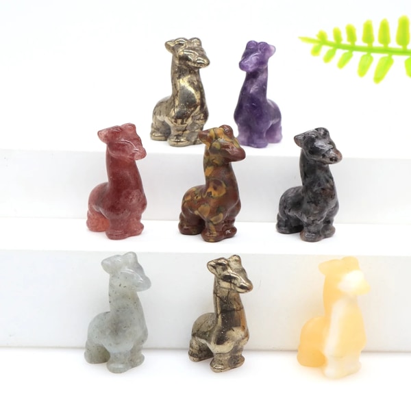 1,2" Mini söt giraff Naturlig Kristall Kvartssten Mineral Carving Figuriner Hantverk Healing Reiki Heminredning Julklappar Bamboo Jasper 10 pcs