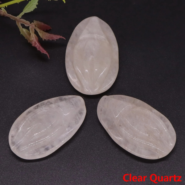 2" Source Of Life Vulva Form Naturstenar Kristall snidade Healing Reiki Hantverk Feminin Skönhet Symbol Massage Verktyg Rumsinredning Clear Quartz 5pcs